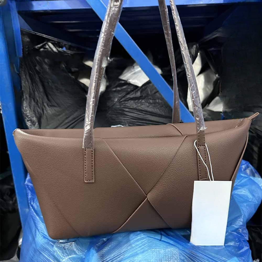#159.86 Women's new stitching contrast shoulder bag large commuter handbag
